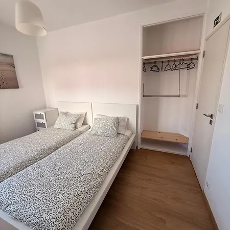 Enjoy View - Ocean, Surf, Beach, Eat & Work Apartman *