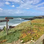 Enjoy View - Ocean, Surf, Beach, Eat & Work *
