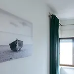 Enjoy View - Ocean, Surf, Beach, Eat & Work Апартаменты Атогиа-да-Балейя