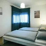 Апартаменты Enjoy View - Ocean, Surf, Beach, Eat & Work Атогиа-да-Балейя